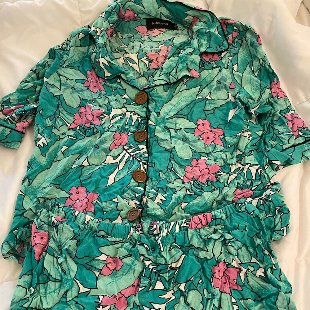 MinkPink pajamas size small
